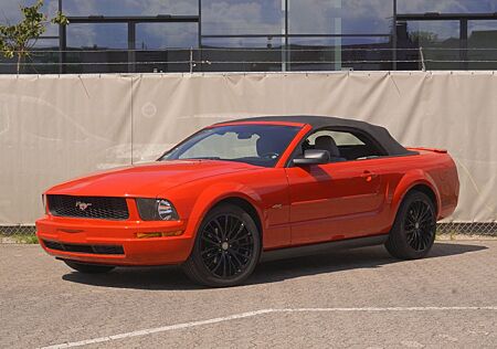 Ford Mustang 4.0 V6 - AUTOMATIC - CABRIOLET