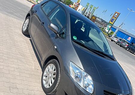 Toyota Auris 1,6-l-Valvematic Executive Executive