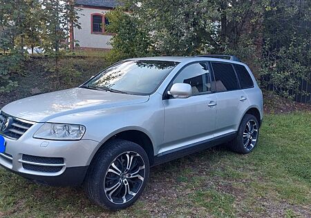 VW Touareg Volkswagen 3.2 V6 Tiptronic Standard