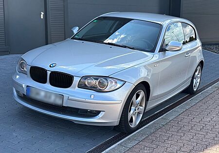BMW 120d Xenon|Keyless|Fern.Asst|Kurv.Licht|Ambiente