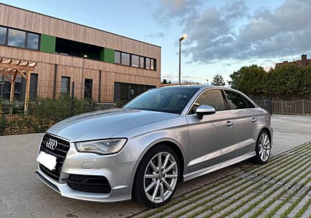 Audi A3 2.0 TFSI S tronic quattro design keyless/pano