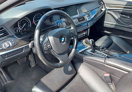 BMW 530d Touring A -