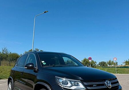 VW Tiguan Volkswagen 2.0 AHK/STANDH/PANO/DYNAU/DSG/TEMP