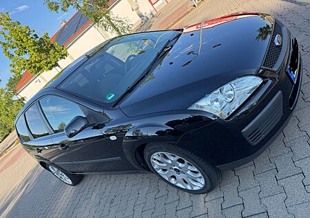 Ford Focus Turnier 1,6L Kombi