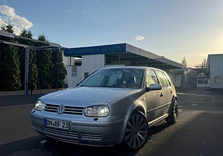 VW Golf Volkswagen 2.3 Highline Recaro , TÜV , Top Ausstattung