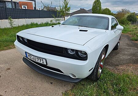 Dodge Challenger SXT PLUS V6 *Garagenfahrzeug*