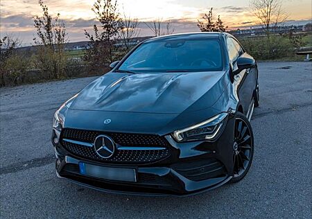 Mercedes-Benz CLA 220 AMG NIGHT