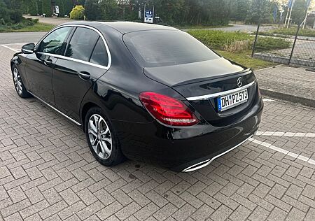 Mercedes-Benz 220 220d