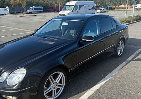 Mercedes-Benz E 280 4MATIC AVANTGARDE Avantgarde