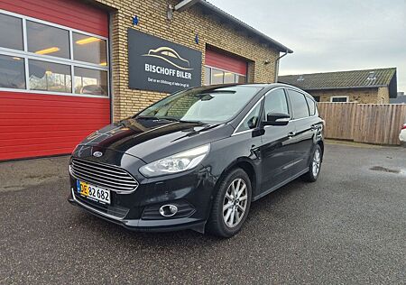 Ford S-Max Titanium
