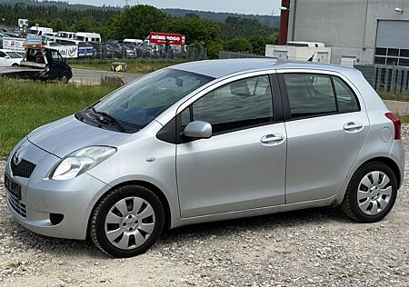 Toyota Yaris 1.3-I-VVT-i *NAVIGATION*EURO.4*5.TÜRIG*