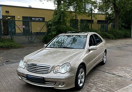 Mercedes-Benz C 240 4MATIC AVANTGARDE