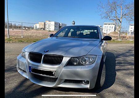 BMW 320si -