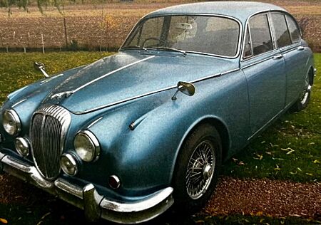 Jaguar MK II 2 Stück - 2 Dailmer 250 V8 MK2 und Teile