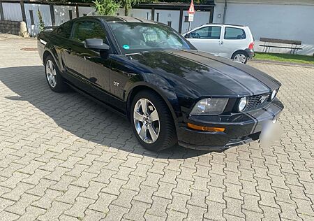 Ford Mustang GT (Bj. 2006) 4,6-Liter V8 , mit 30