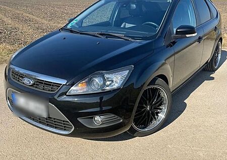 Ford Focus 1,8 Titanium Titanium