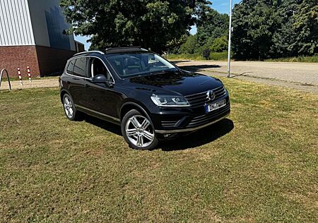 VW Touareg Volkswagen 3.0 V6 TDI SCR Tiptr. Exclusive Excl...