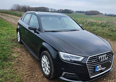 Audi A3 40 e-tron S tronic Sportback -