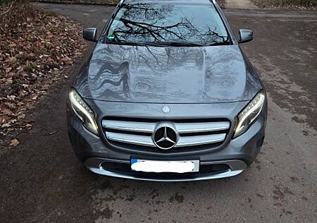 Mercedes-Benz GLA 180 AMG Line