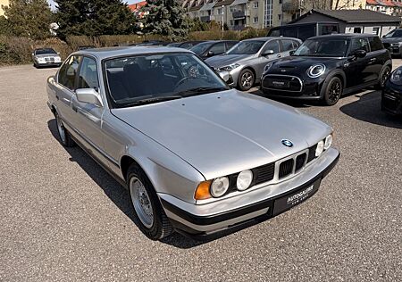 BMW 520i E34 Lim / SERVO / KLIMA / HU & AU NEU