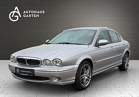 Jaguar X-Type 3.0 V6 Executive 4x4 Leder Automatik SHZ