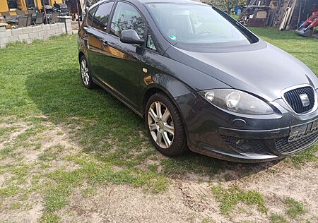 Seat Altea XL 2.0 TDI PD /8Fach/SHZ/Klima/Tempomat