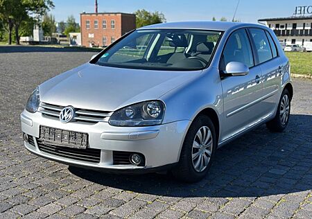 VW Golf Volkswagen V 1.6 Lim. Edition SHZ PDZ Klima TÜV Neu