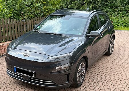 Hyundai Kona Elektro * 204PS * 64kWh * AHK * SOH 100%