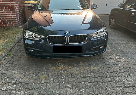BMW 320dA *Touring*LED*Navi Prof*Kamera*SHZ*M-Lenkrad
