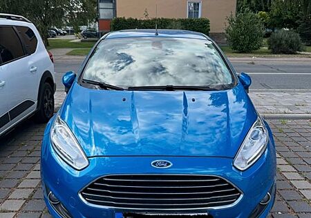 Ford Fiesta Titanium, NEUER ZAHNRIEMEN, TOP ZUSTAND