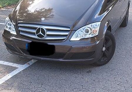 Mercedes-Benz Viano 3.0 CDI AMBIENTE EDITION lang .