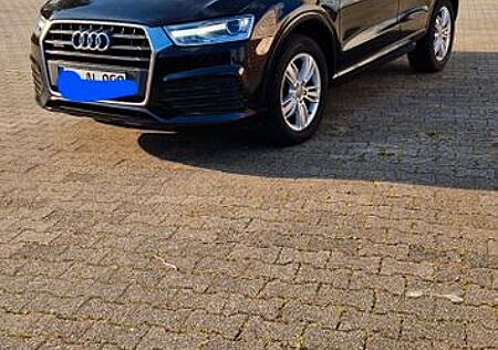Audi Q3 2.0 TDI S tronic quattro -