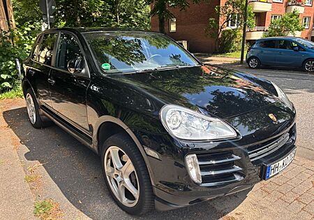 Porsche Cayenne Turbo von Privat - Viele Neuteile