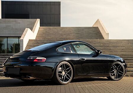 Porsche 996 Carrera Coupé Carrera