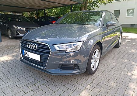 Audi A3 30 TFSI - Top Zustand