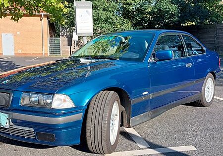 BMW 316i E36 Coupe TÜV 08-2027