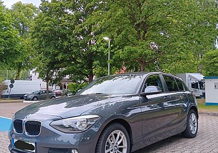 BMW 116d 2.0L EfficientDynamics/Navi/Sitzheizung/Tüv