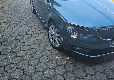 Skoda Octavia 2.0 TDI DSG Joy Combi Joy