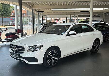 Mercedes-Benz E 220 d Lim. 4Matic LED/Navi/Head-Up Memory AHK