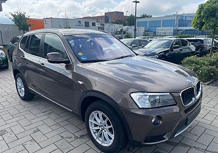 BMW X3 xDrive20d Aut.*AHK*Navi*SHZ*Xenon*PDC*1HD