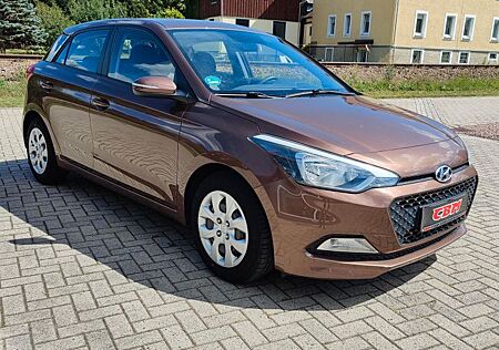 Hyundai i20 blue AHZV,Klima,8fach ber.