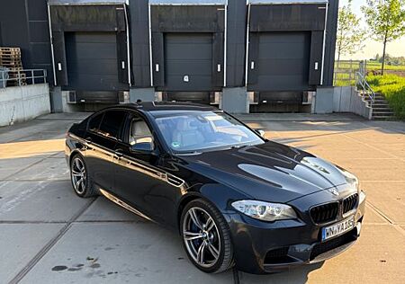 BMW M5 F10*Deutsches Fahrzeug*Leder*Top Zustand
