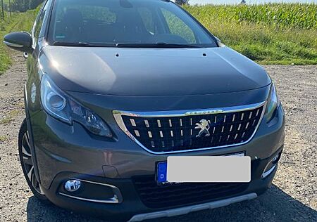 Peugeot 2008 Allure BlueHDi 120 EAT6 Allure AHK Automati