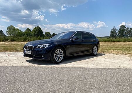 BMW 535d xDrive Touring A Luxury Line Luxury Line