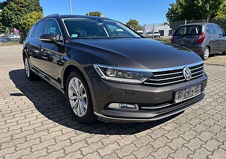 VW Passat Variant Volkswagen Highline Leder/Alcan. Standheiz,
