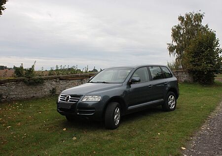 VW Touareg Volkswagen 2.5 R5 TDI Standard