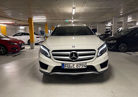 Mercedes-Benz GLA 200 AMG Line AMG Line