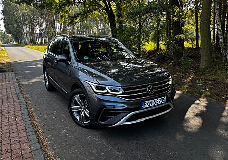 VW Tiguan Allspace Volkswagen 2.0 TDI SCR DSG Life Life