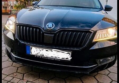 Skoda Superb 2.0 TDI L&K, DSG 4x4, Leder, Standheizung