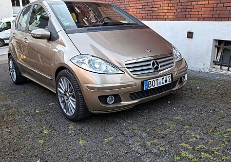 Mercedes-Benz A 200 ELEGANCE Elegance